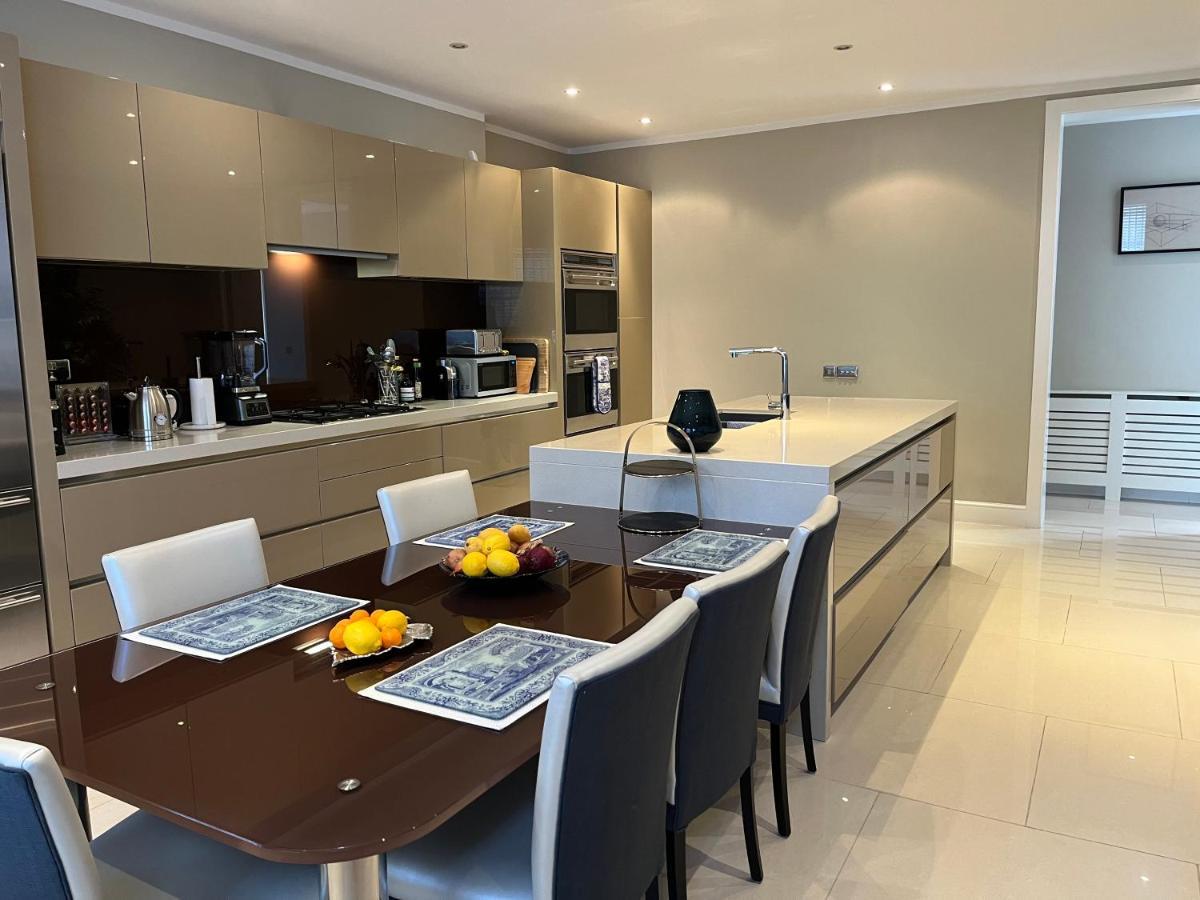 Mansion Queensberry Лондон Экстерьер фото